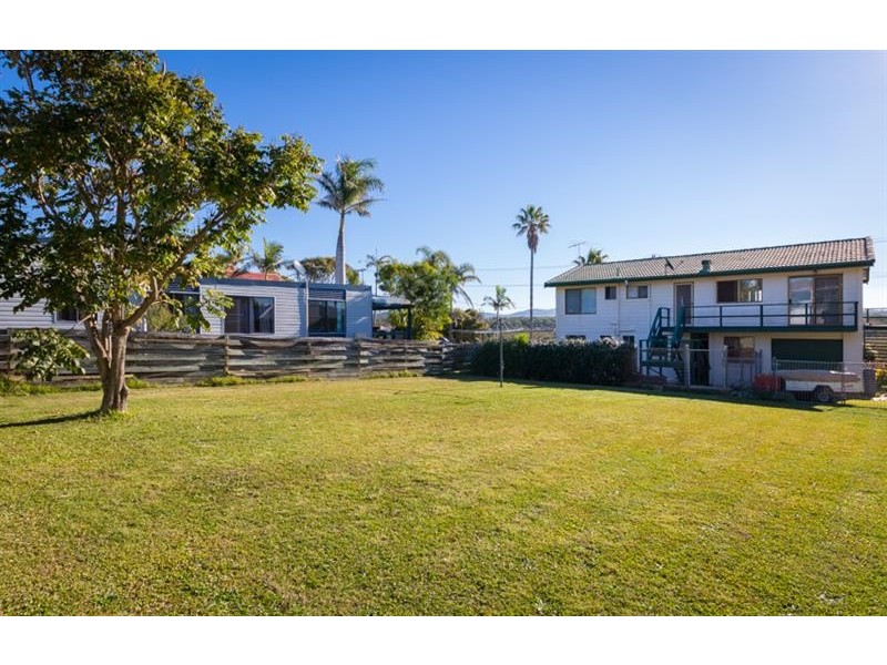 54 Arrawarra Rd, Arrawarra Headland NSW 2456