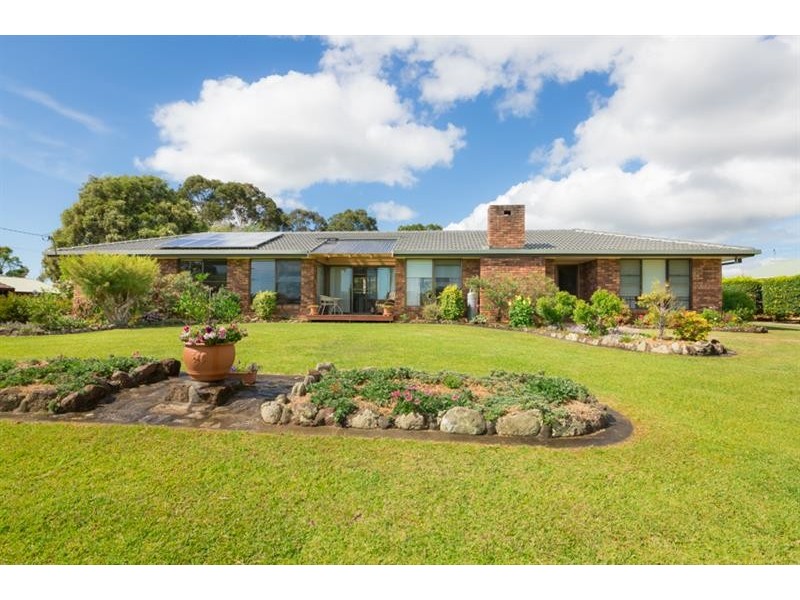 119 Newmans  Rd, Woolgoolga NSW 2456