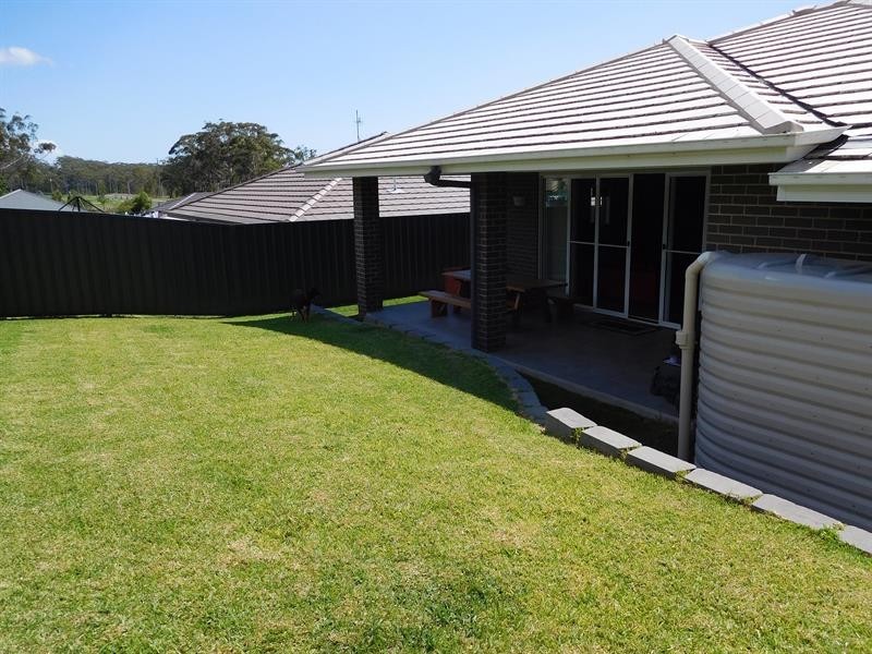 8 Oceanic Drive, Sandy Beach NSW 2456