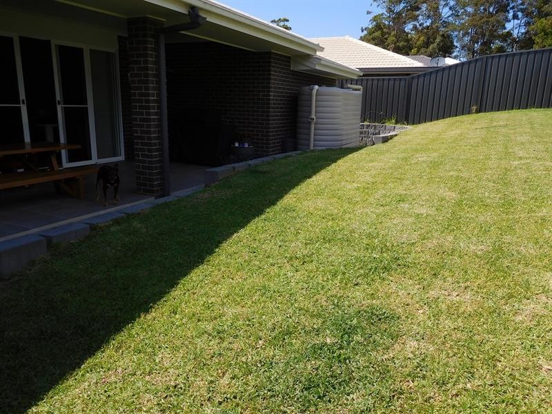 8 Oceanic Drive, Sandy Beach NSW 2456