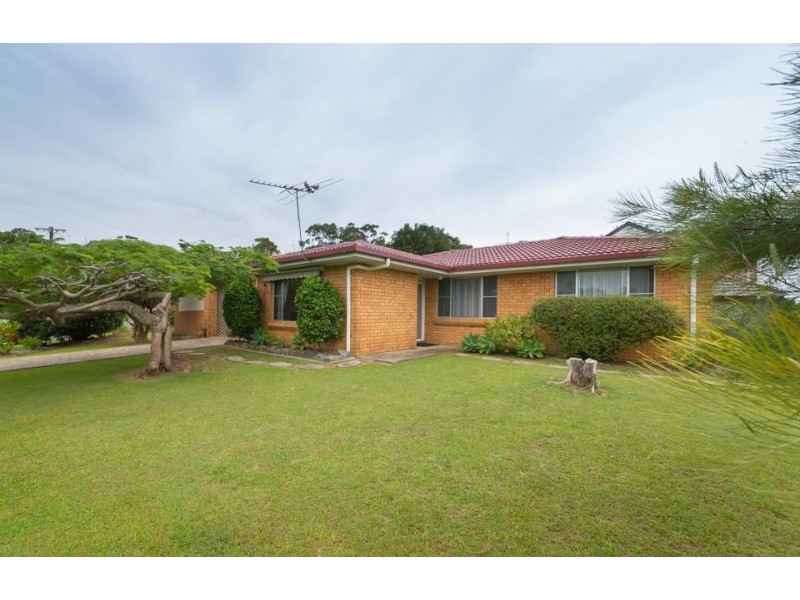 1 Kim Close, Woolgoolga NSW 2456