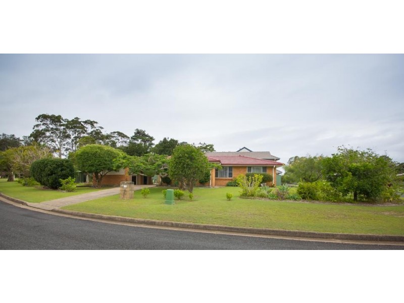 1 Kim Close, Woolgoolga NSW 2456