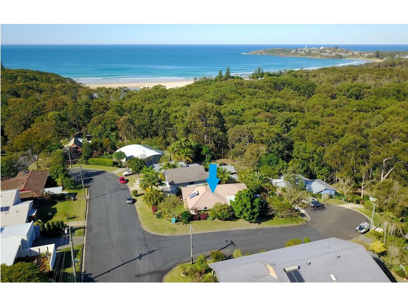 14 Campbell Street, Safety Beach NSW 2456
