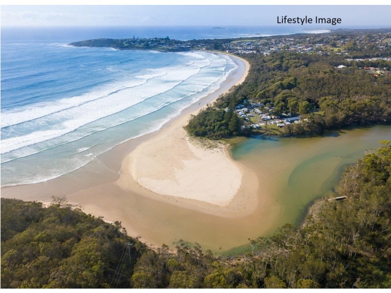 14 Campbell Street, Safety Beach NSW 2456