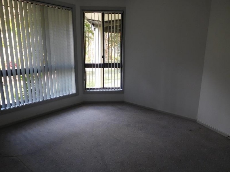 19 Ocean Links Close, Safety Beach NSW 2456