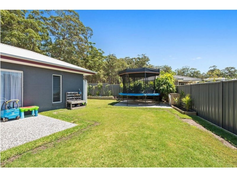 10 Seashore Place, Sandy Beach NSW 2456