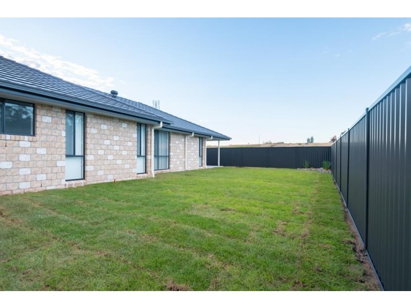 27 Flat Top Drive, Woolgoolga NSW 2456