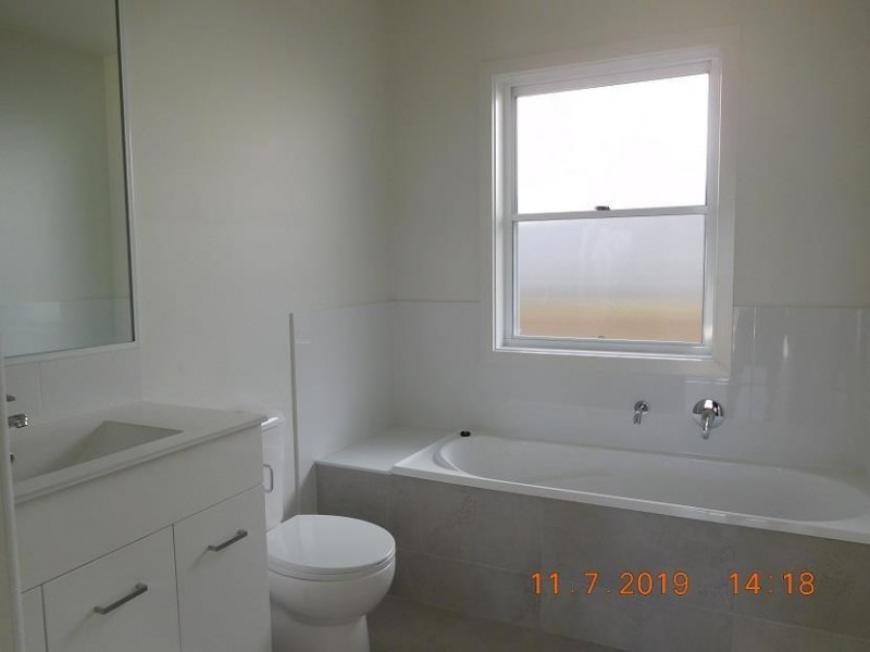 32A Sunshine Circuit, Emerald Beach NSW 2456