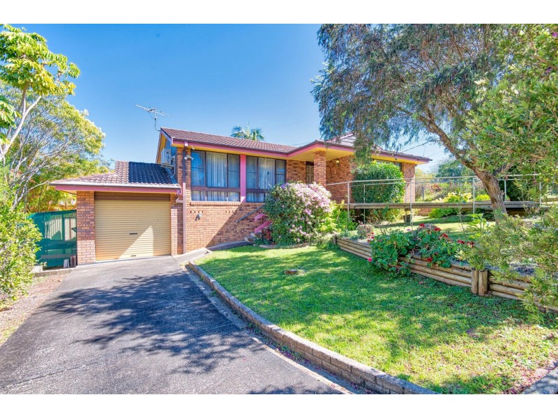 8 Tomkins Avenue, Woolgoolga NSW 2456