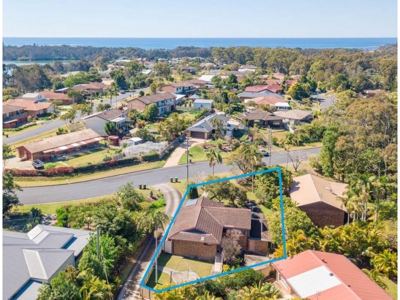 8 Tomkins Avenue, Woolgoolga NSW 2456