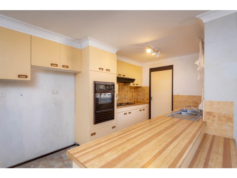 8 Tomkins Avenue, Woolgoolga NSW 2456
