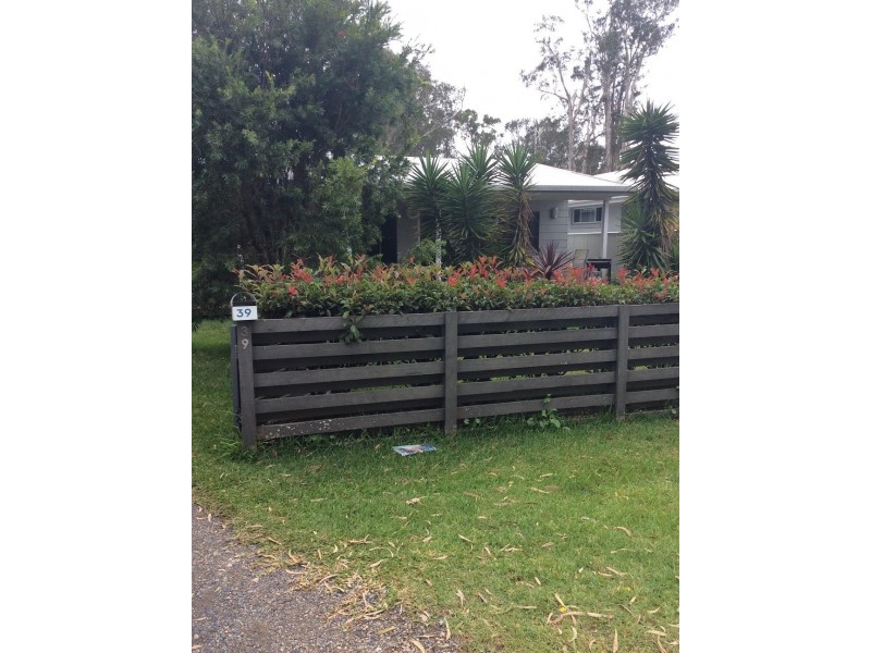 39 Pine Crescent, Sandy Beach NSW 2456
