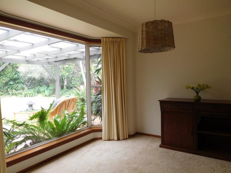 8 Baroona Street, Safety Beach NSW 2456