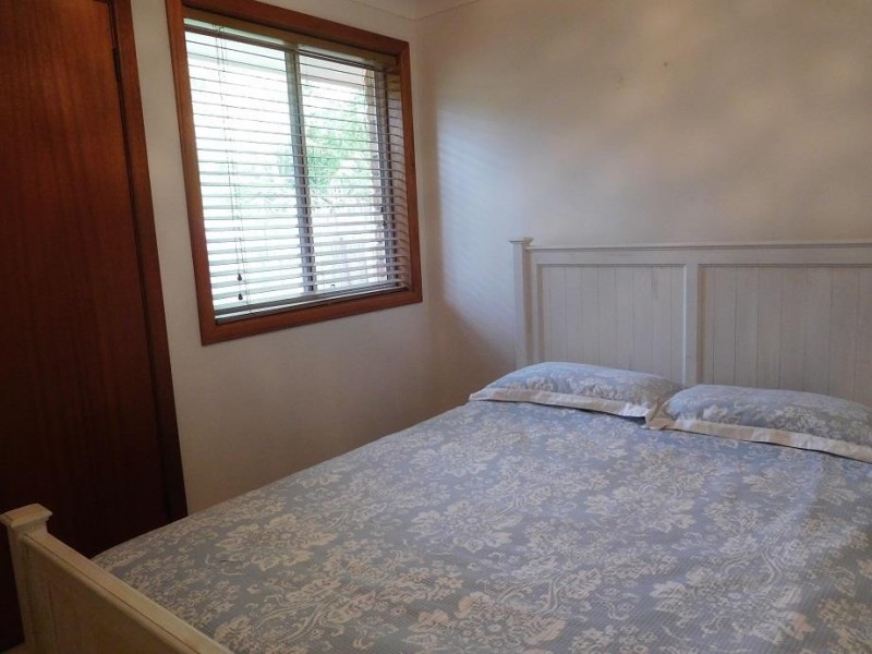 8 Baroona Street, Safety Beach NSW 2456