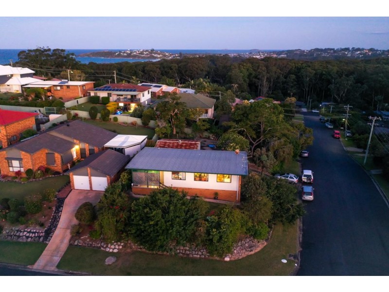 12 Schofield Drive, Safety Beach NSW 2456