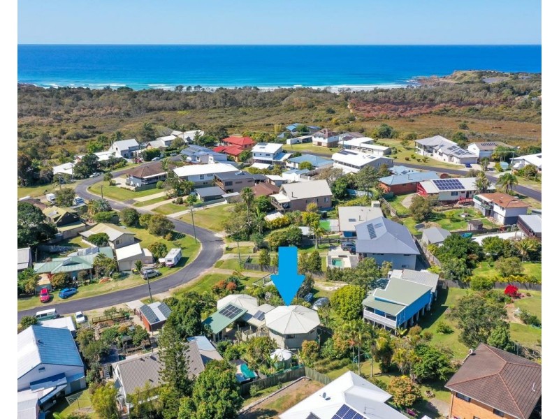 39 Ocean View Road, Arrawarra Headland NSW 2456