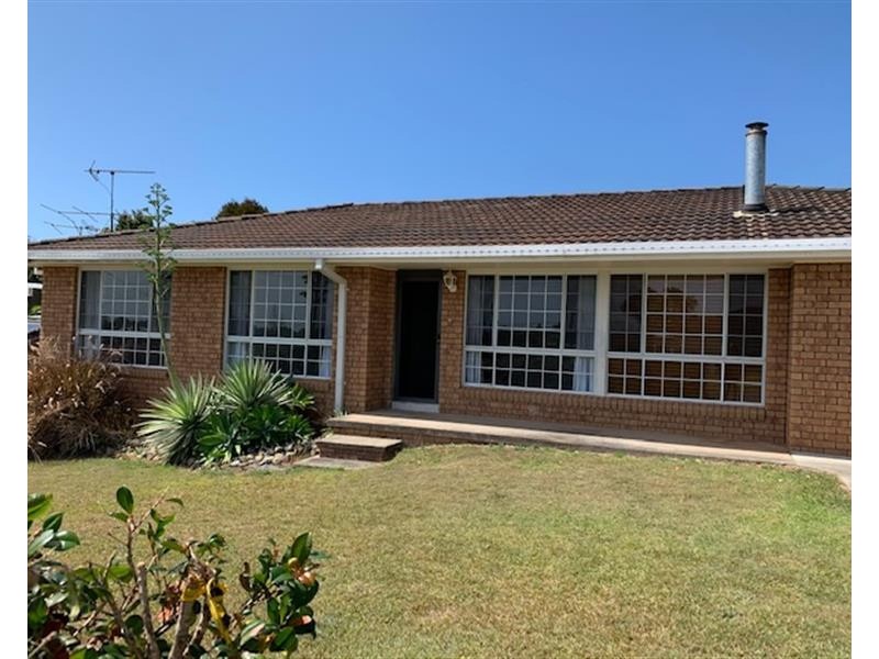 32 Crabbe Street, Woolgoolga NSW 2456