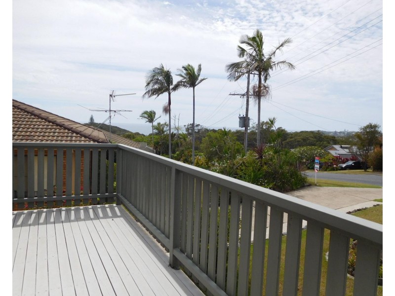15 Campbell Street, Safety Beach NSW 2456
