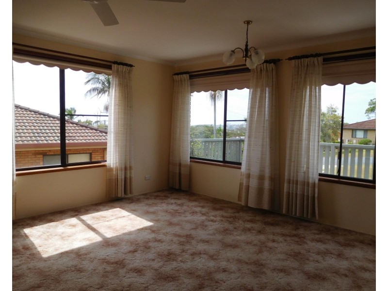 15 Campbell Street, Safety Beach NSW 2456