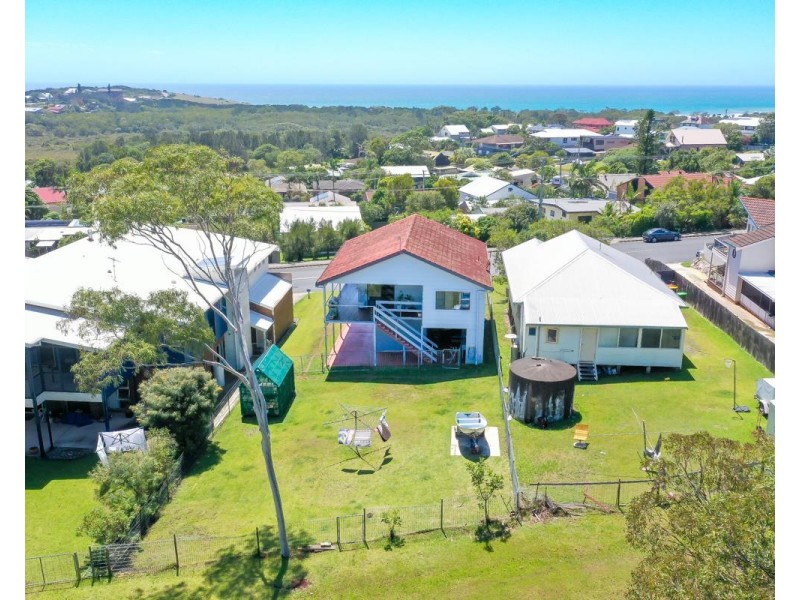 29 Arrawarra Road, Arrawarra Headland NSW 2456