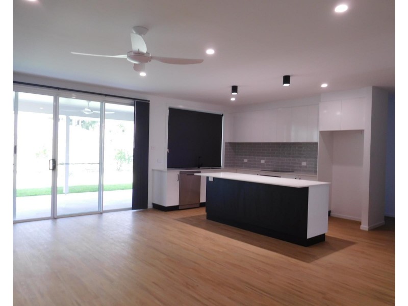 3  Como  Avenue, Emerald Beach NSW 2456