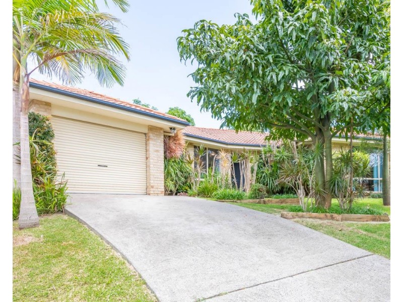 6 Sassafras Close, Woolgoolga NSW 2456
