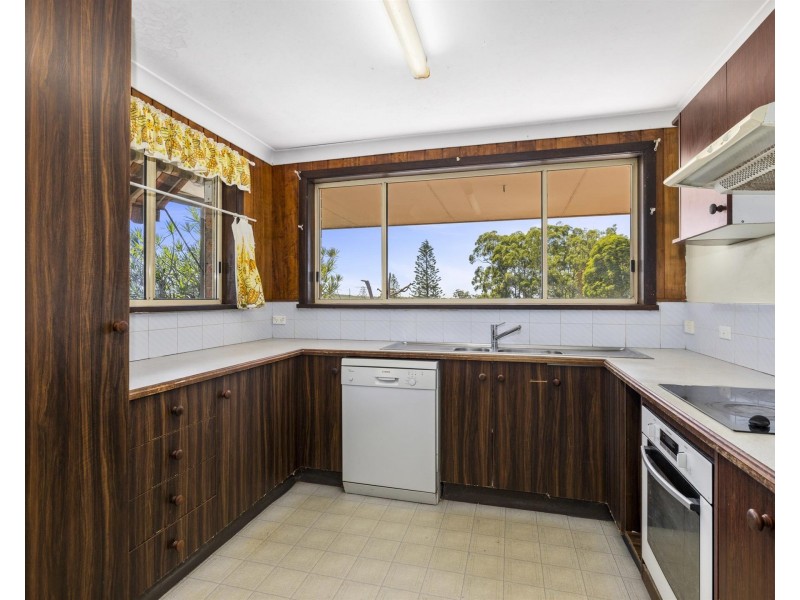 4 Barnes Street, Woolgoolga NSW 2456