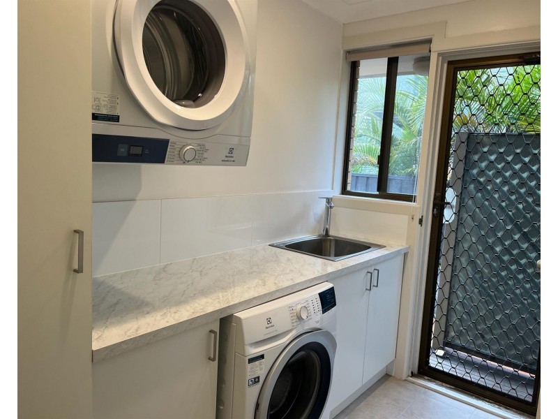 2/19 Wharf Street, Woolgoolga NSW 2456