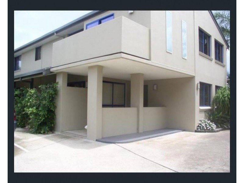 2/60 Beach  Street, Woolgoolga NSW 2456