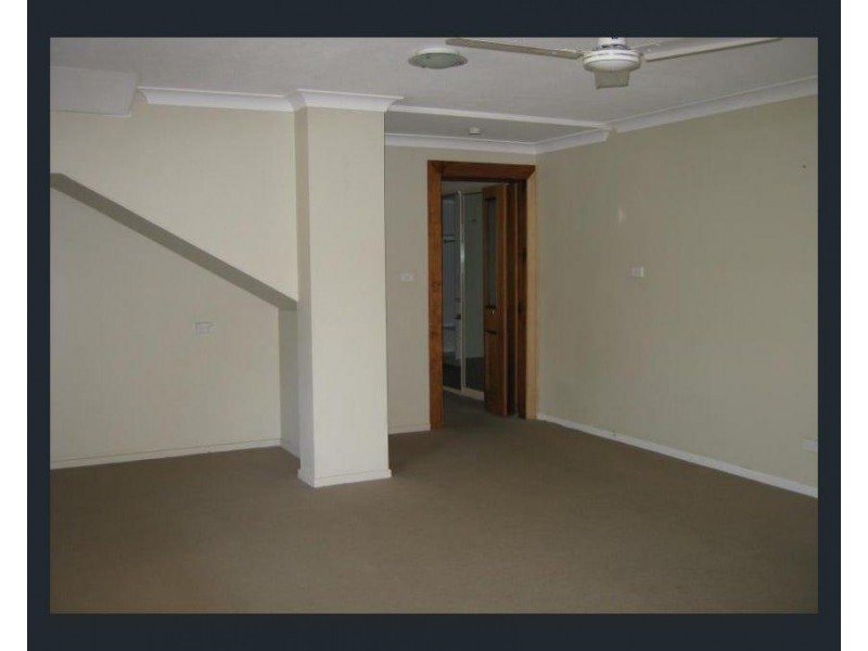 2/60 Beach  Street, Woolgoolga NSW 2456