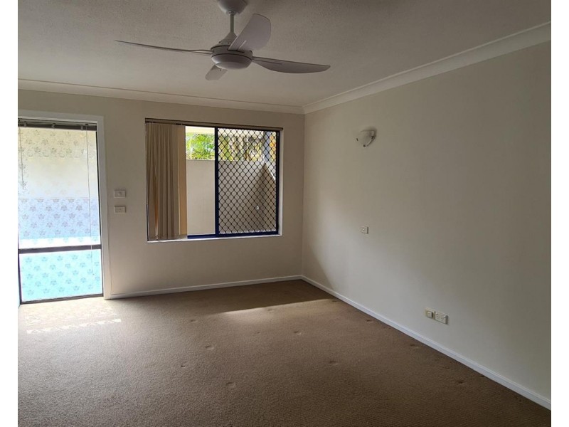 2/60 Beach  Street, Woolgoolga NSW 2456