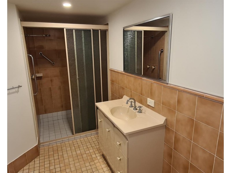 2/60 Beach  Street, Woolgoolga NSW 2456