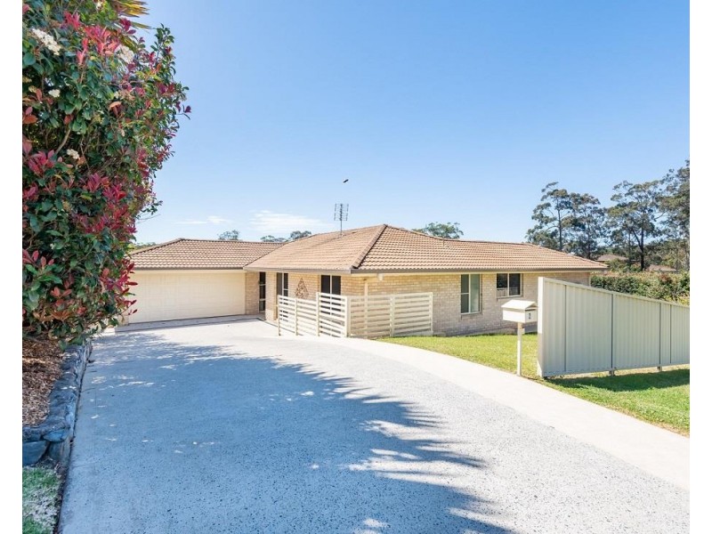 2 Quay Crescent, Safety Beach NSW 2456