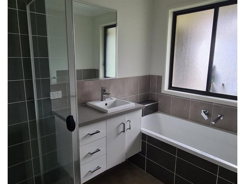 39 Admiralty Drive, Safety Beach NSW 2456
