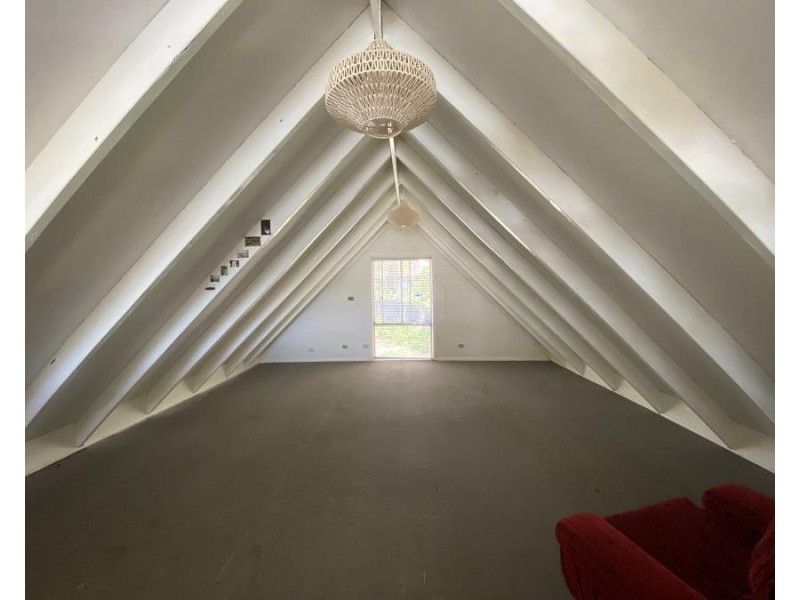 4 Wattle  Place, Sandy Beach NSW 2456