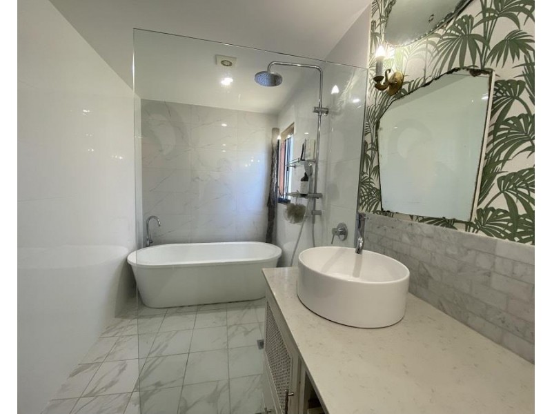 4 Wattle  Place, Sandy Beach NSW 2456