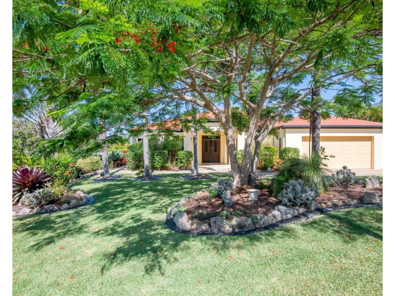 8 Vista Close, Woolgoolga NSW 2456