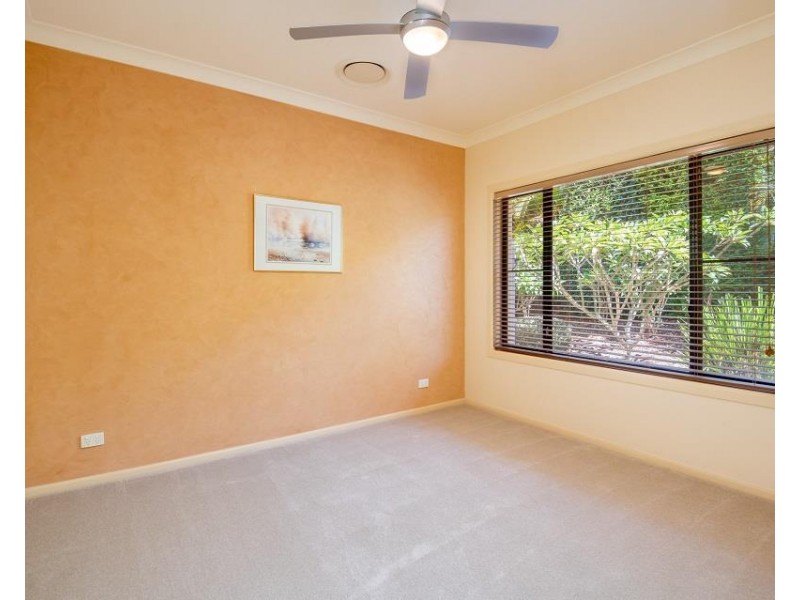 8 Vista Close, Woolgoolga NSW 2456