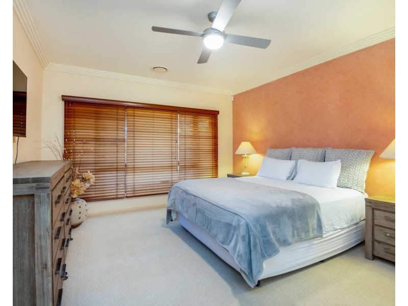 8 Vista Close, Woolgoolga NSW 2456