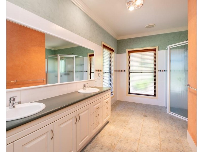 8 Vista Close, Woolgoolga NSW 2456