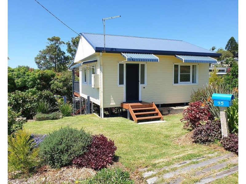 35 Scarborough Street, Woolgoolga NSW 2456