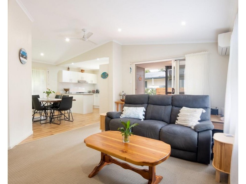 17 Grevillia Road, Arrawarra NSW 2456