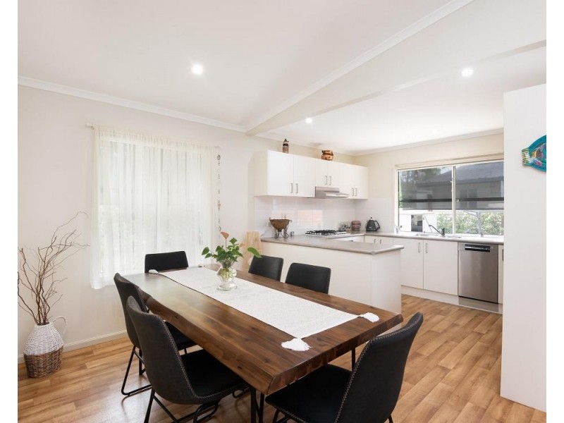 17 Grevillia Road, Arrawarra NSW 2456