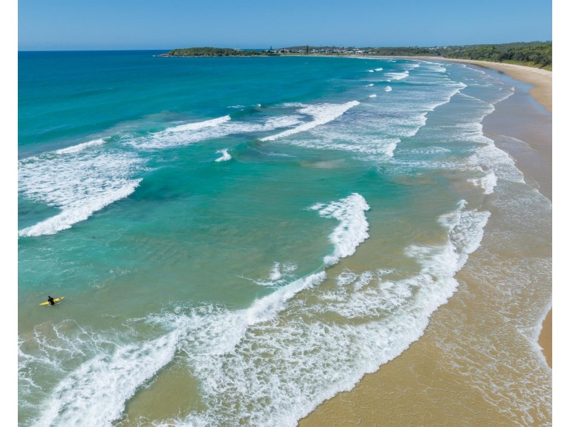 17 Grevillia Road, Arrawarra NSW 2456