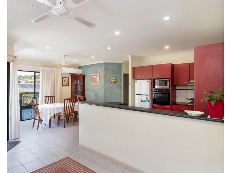 4 Crystal Drive, Sapphire Beach NSW 2450