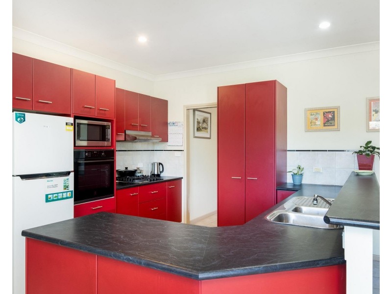 4 Crystal Drive, Sapphire Beach NSW 2450