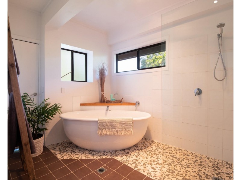 10 Ironbark Avenue, Sandy Beach NSW 2456