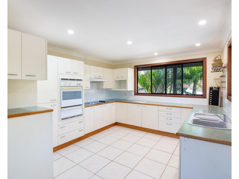 10 Ironbark Avenue, Sandy Beach NSW 2456