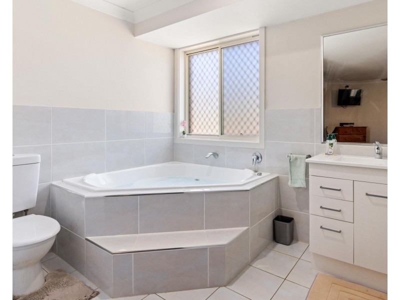 13 Vista Close, Woolgoolga NSW 2456