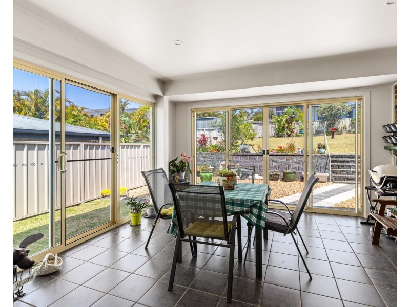 13 Vista Close, Woolgoolga NSW 2456